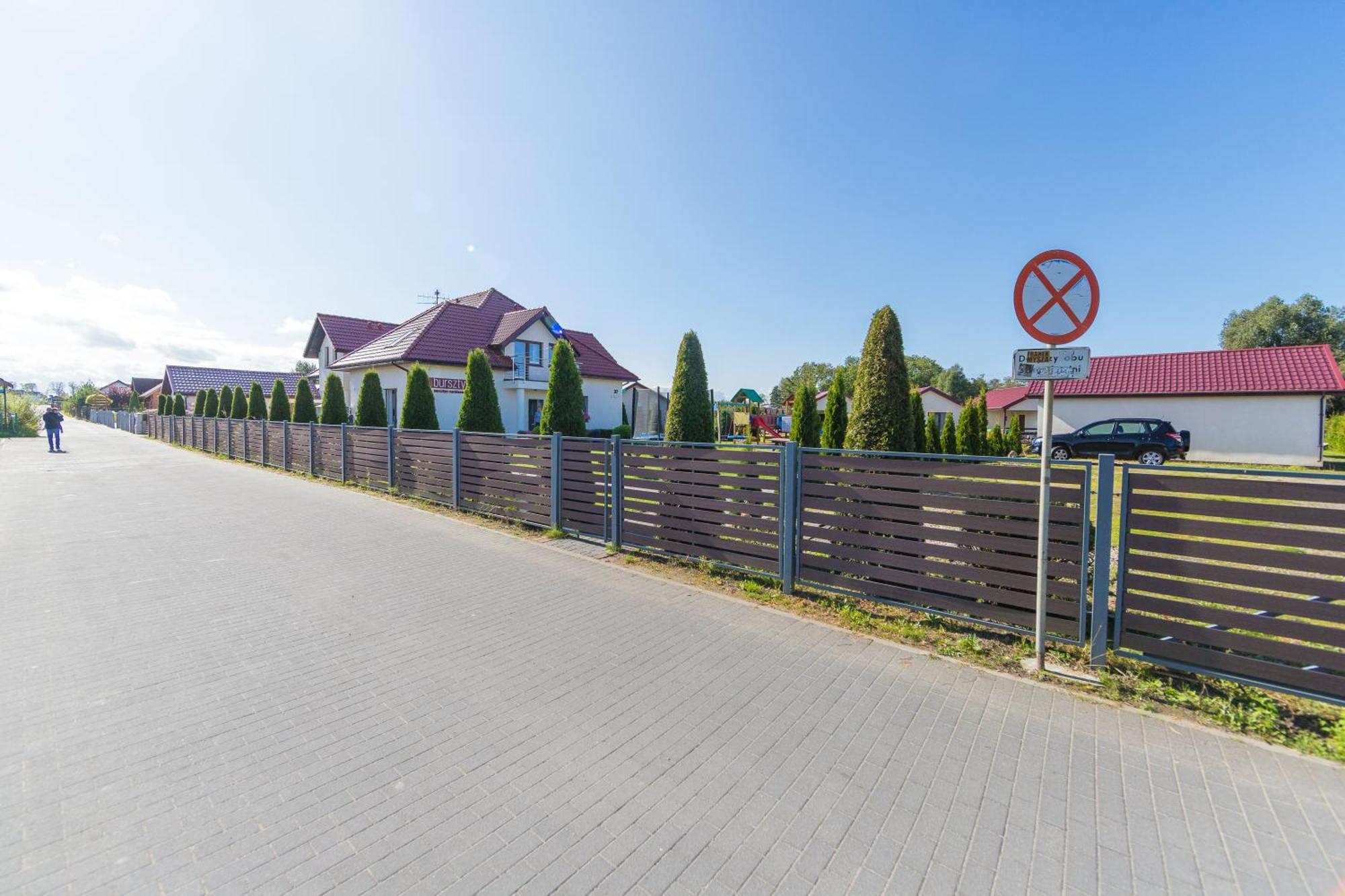 Bursztyn II Domki Apartamenty Pokoje W Sarbinowie Blisko Morza Сърбиново Екстериор снимка
