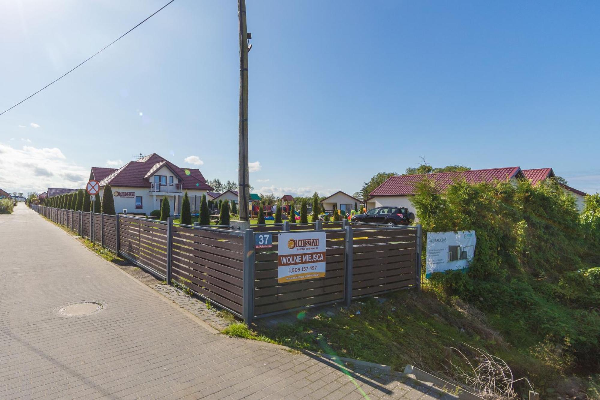Bursztyn II Domki Apartamenty Pokoje W Sarbinowie Blisko Morza Сърбиново Екстериор снимка