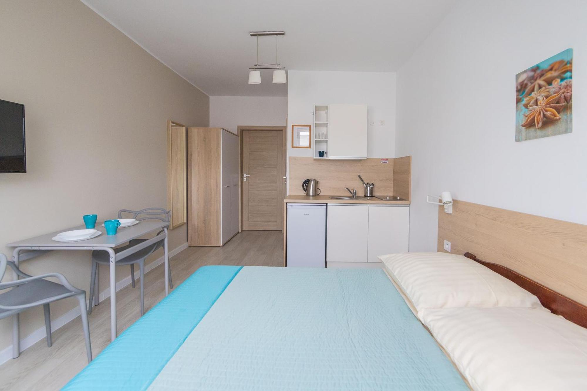 Bursztyn II Domki Apartamenty Pokoje W Sarbinowie Blisko Morza Сърбиново Екстериор снимка
