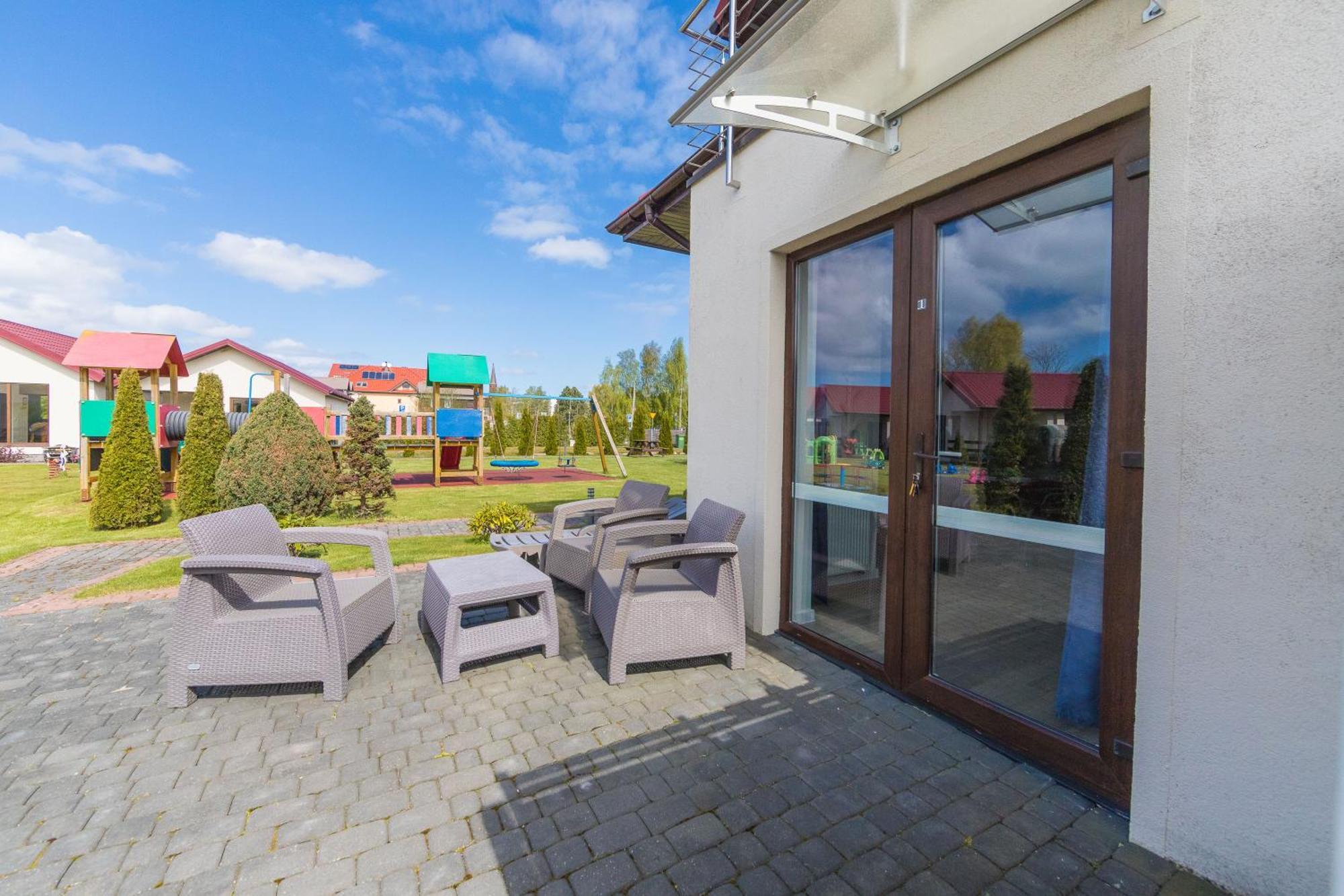 Bursztyn II Domki Apartamenty Pokoje W Sarbinowie Blisko Morza Сърбиново Екстериор снимка